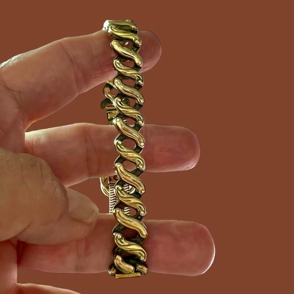 Vintage Sweetheart Expansion Bracelet by Carl-Art Gold Tone Stretch Band &Chains - Picture 10 of 17